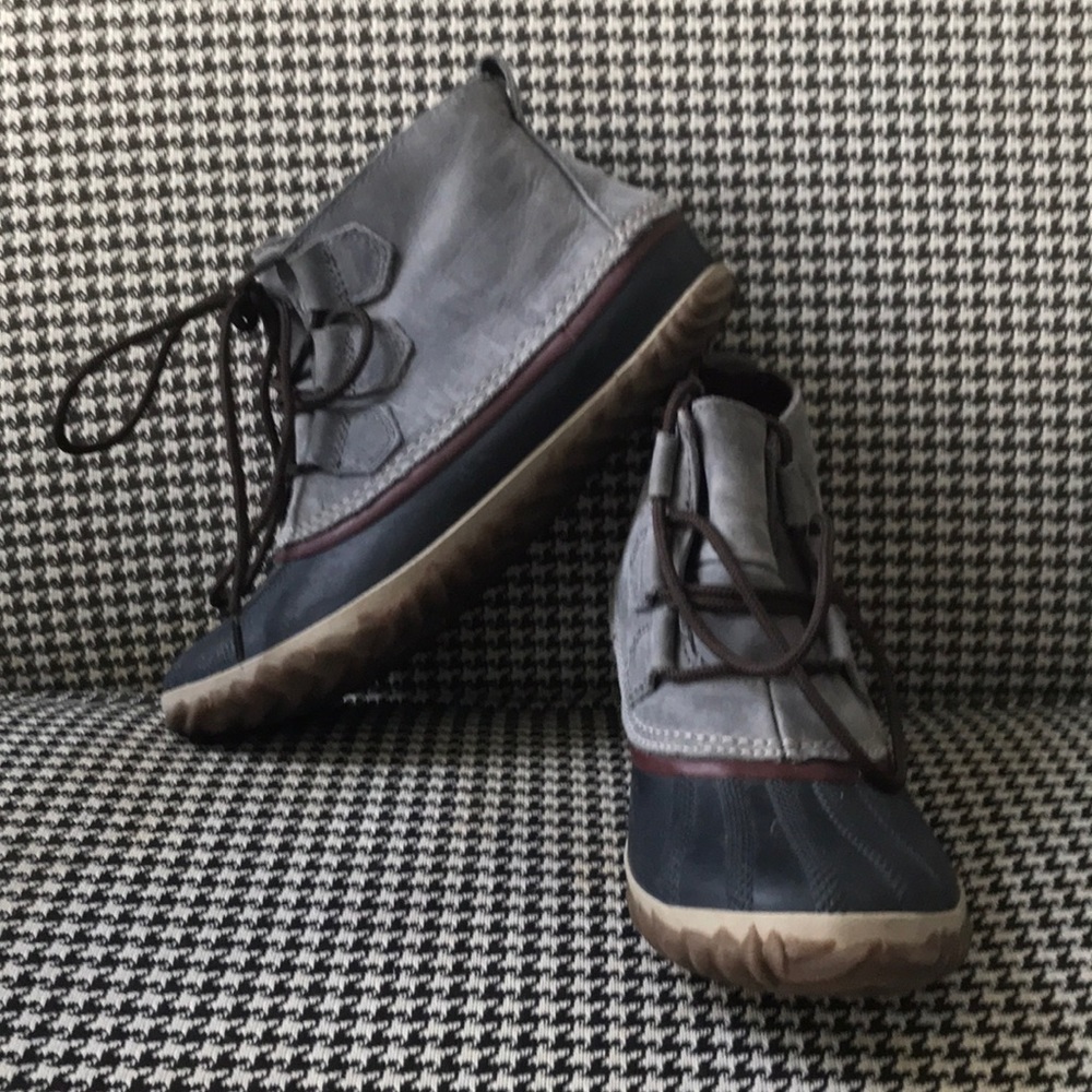 Sorel our and about boots